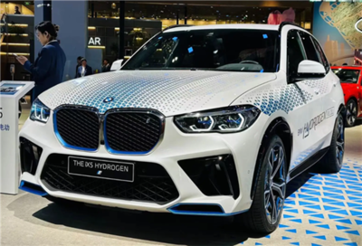 氫能驅(qū)動的未來 寶馬攜手豐田開啟氫動力汽車路測，引領(lǐng)綠色出行新浪潮